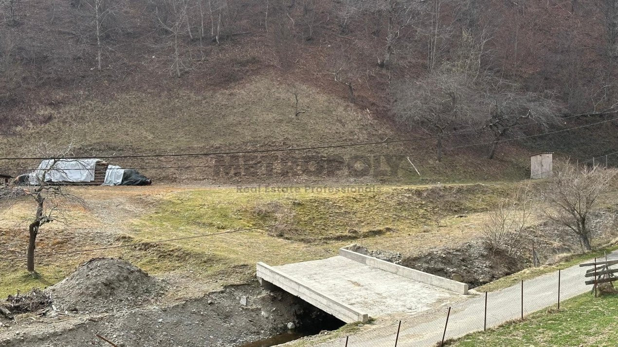 TEREN INTRAVILAN RAU SADULUI