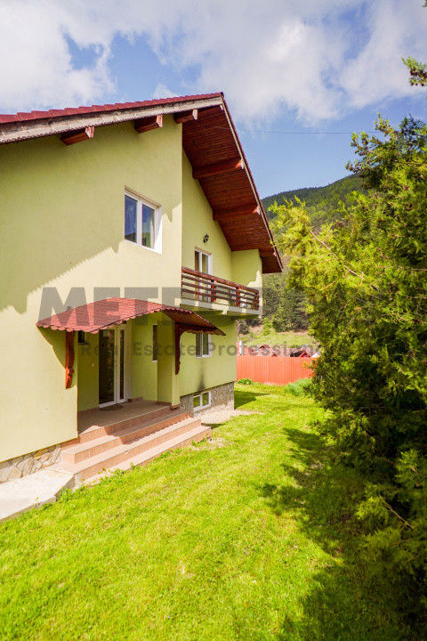 Proprietate Gura Râului – 853 mp teren, 320 mp utili, pensiune sau casa locuit